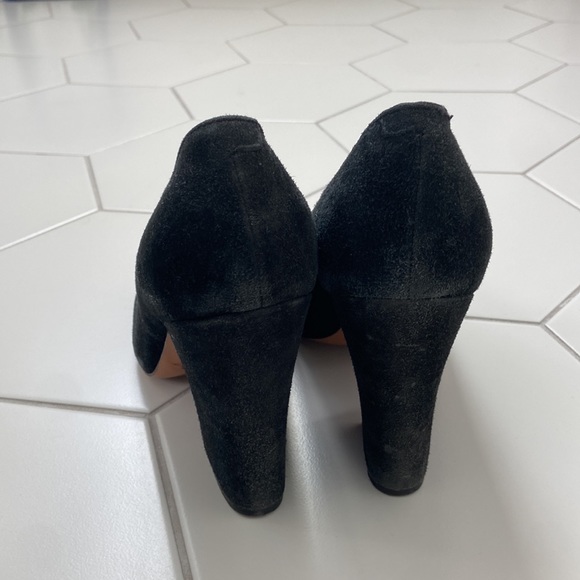 Marc Fisher Suede Block heels, 9M - Picture 4 of 7